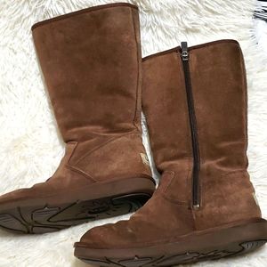 UGG Classic Zip Up Boot